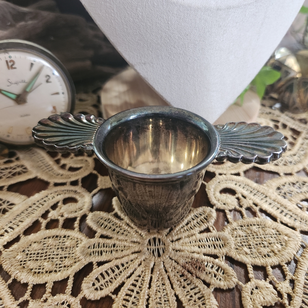 Vintage Sheffield Italy Double Shell Scallop Handle Silver Plate Cocktail Jigger